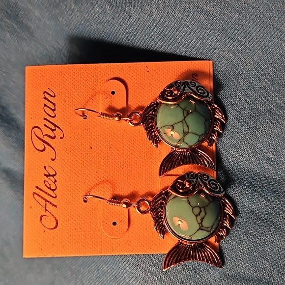Turquoise & Silver colored Fish Necklace & Earrings - Alex Ryan, by CK Designs - Picture 6 of 7